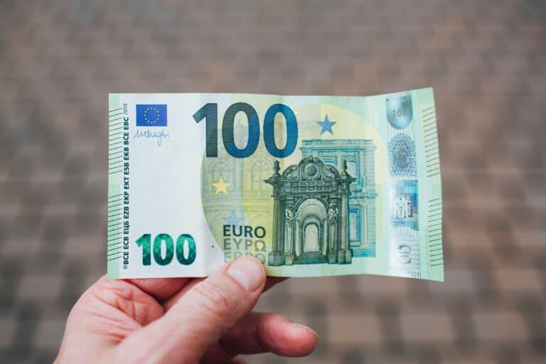 comment Investir 100€ en bourse