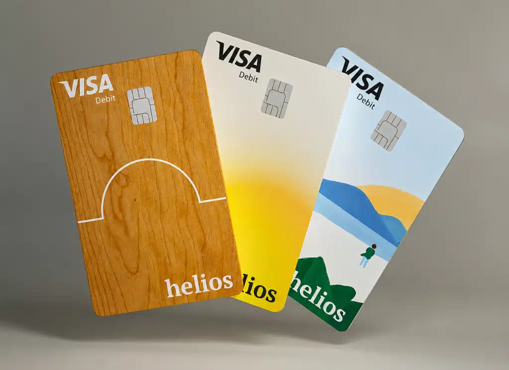 Mon avis complet sur Helios banque 3 Image montrant les cartes d'Helios banque